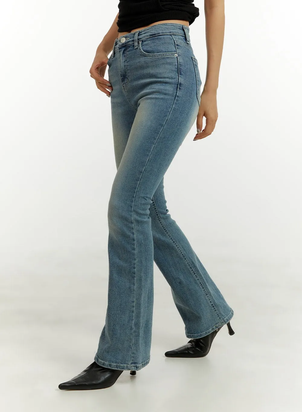 Classic Bootcut Jeans CY409