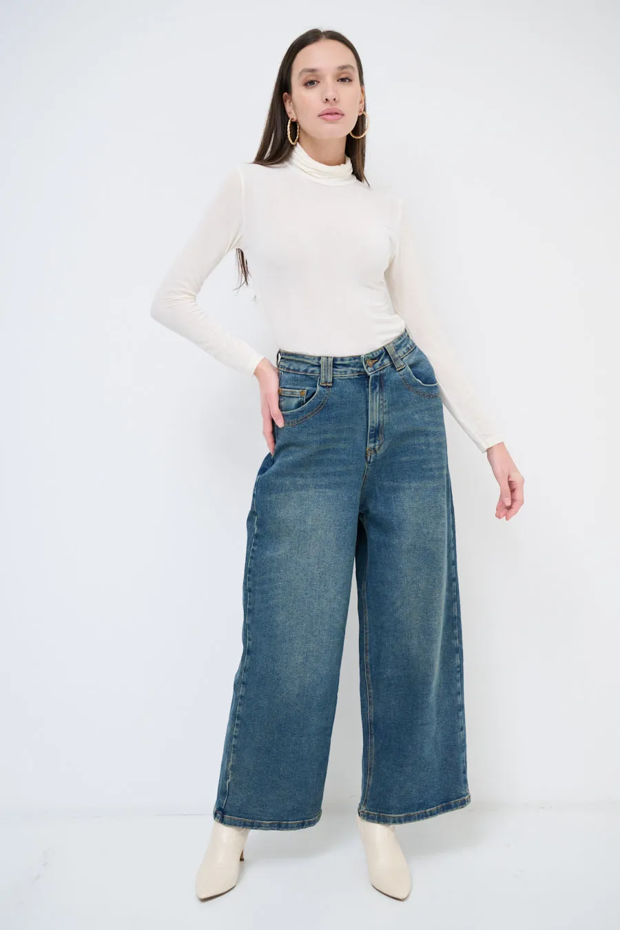 High-waisted wide-leg denim jeans wholesale