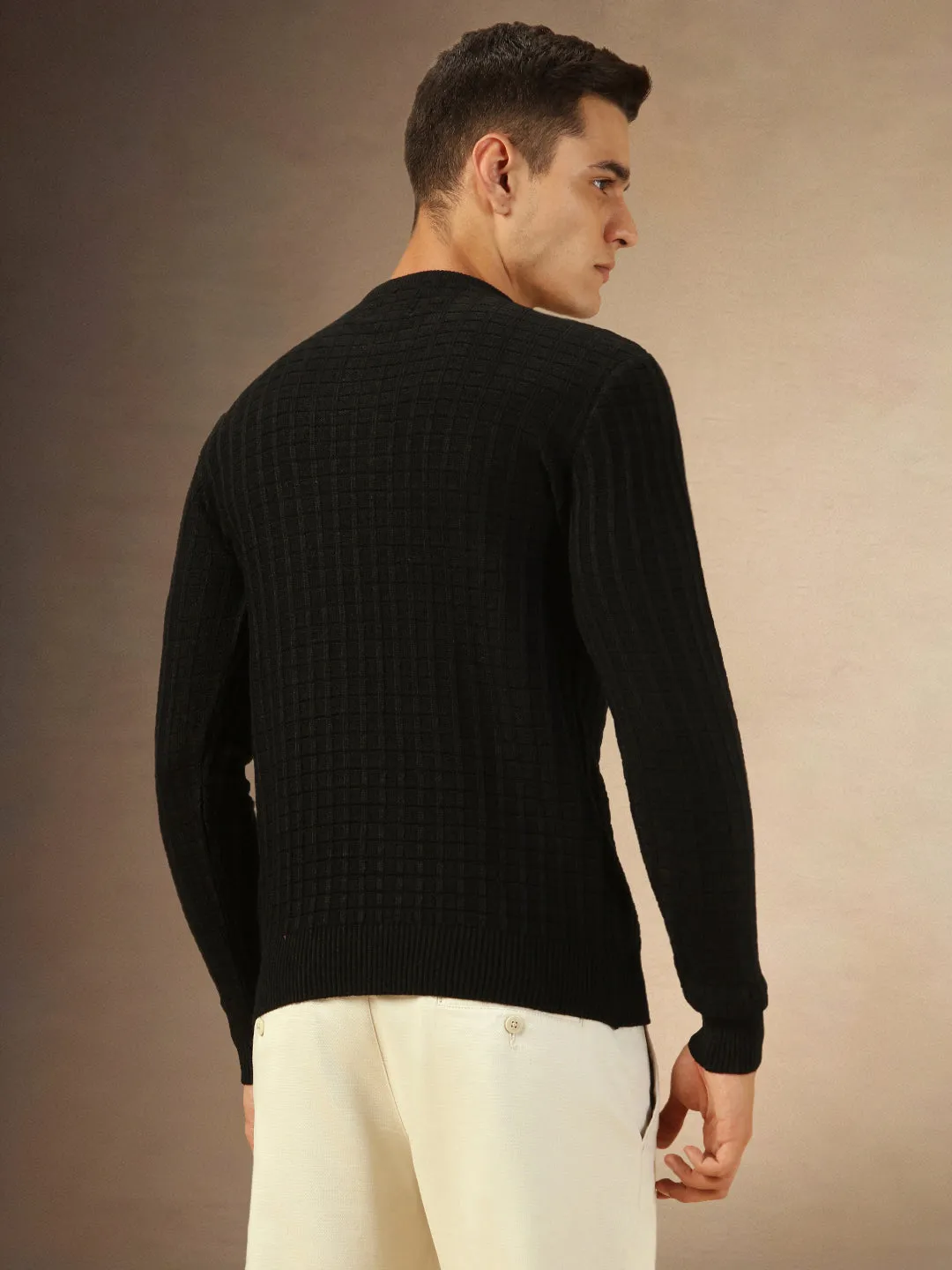 Men's Black Round Neck Full Sleeves Pullover Sweater