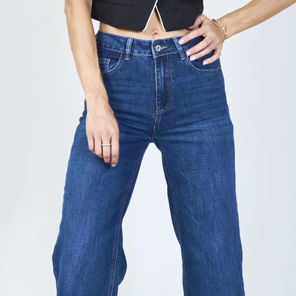 Trendy high-waisted wide leg jeans with contrast hem wholesale