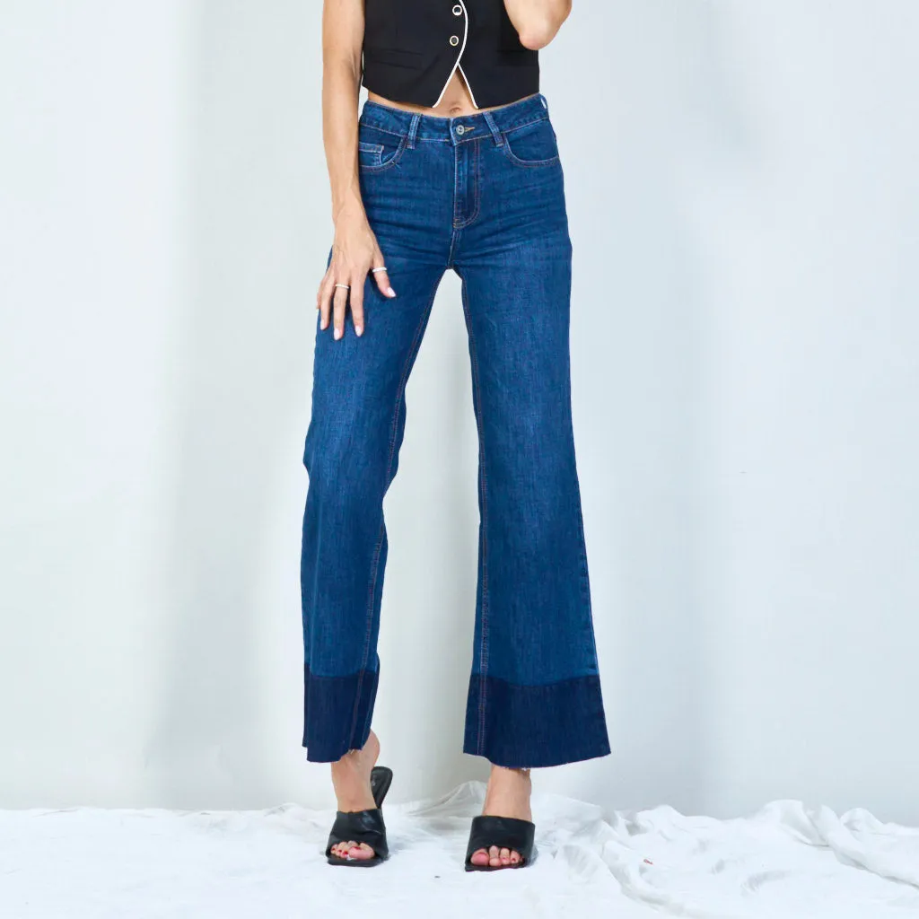 Trendy high-waisted wide leg jeans with contrast hem wholesale